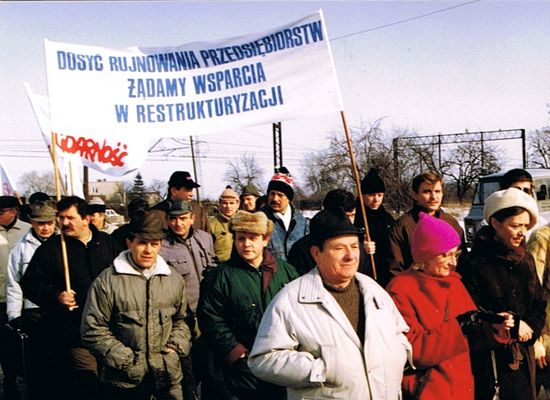 protest pracowników Fabryki Maszyn Żniwnych
1993r.
Słowa kluczowe: protest pracowników FMŻ