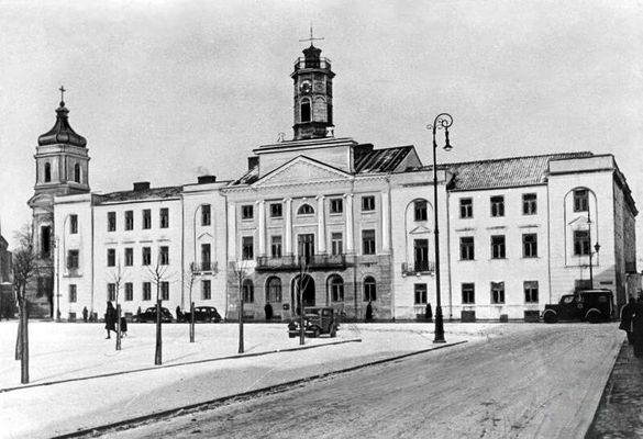 ratusz
1939-1945
Słowa kluczowe: ratusz 1939 - 1945 