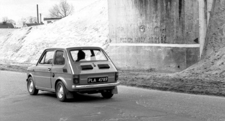 upamiętniony poziom wody na wiadukcie kolejowym na Radziwiu
po powodzi, lata 80-te
Słowa kluczowe: wiadukt poziom wody powódź