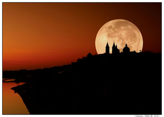 .........  Pełnia ........
Proszę traktować to zdjęcia jako eksperyment
Ostatnio mało zdjęć na Plock24 - większość to jakaś  DOKUMENTACJA
