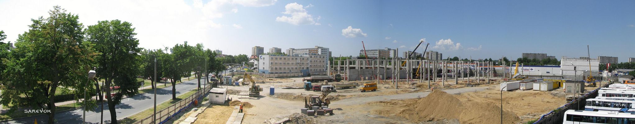 Budowa Galerii Mosty
Zdjęcie wykonane z biurowca PKS. Cały plac budowy.
Zdjęcie jest nie najlepszej jakości ale nic lepszego nie udało mi się zrobić :/
Słowa kluczowe: Galeria Mosty