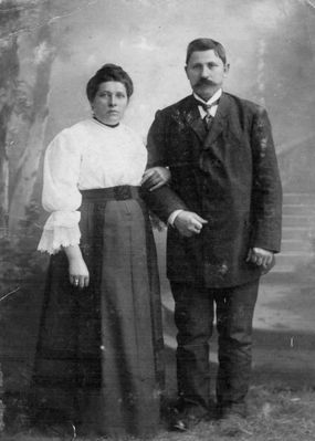 Zofia i Ignacy Malanowscy
Pierwsi właściciele piekarni w Borowiczkach. Zdjęcie najprawdopodobniej z około 1910/1920 r.
Słowa kluczowe: Borowiczki piekarnia Borkowski Malanowska