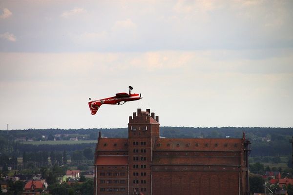 Żelazny nad spichlerzem
Słowa kluczowe: piknik samolot imprezy spichlerz