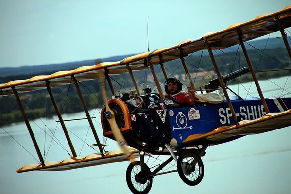Marek Szufa na Christen Eagle
IV Piknik Lotniczy Płock
Słowa kluczowe: piknik samolot pilot imprezy