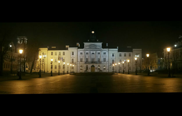 Ratusz w noc listopadową
Słowa kluczowe: aalleek ratusz noc