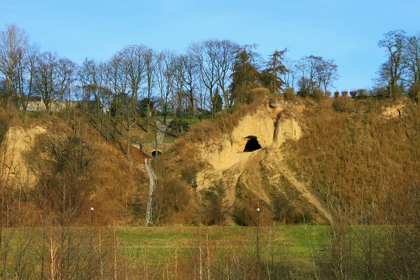 Sławna a nie nazwana...
Nic mi nie wiadomo na temat nazwy tej groty, a może warto byłoby ją nazwać?
Słowa kluczowe: grota jaskinia