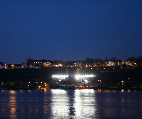 UFO
Słowa kluczowe: amfiteatr noc wisła