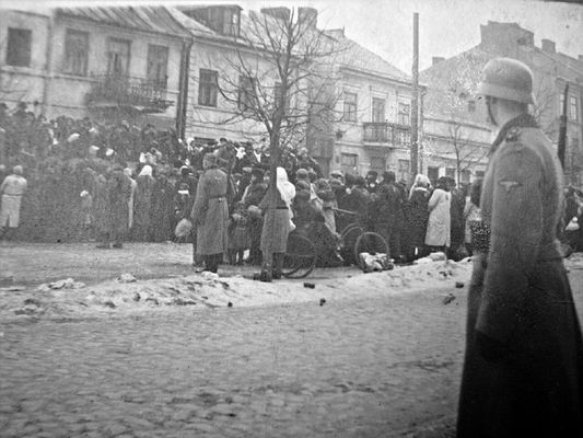 Wysiedlenie Żydów 
Wysiedlenie z ul. Kwiatka
Słowa kluczowe: aalleek