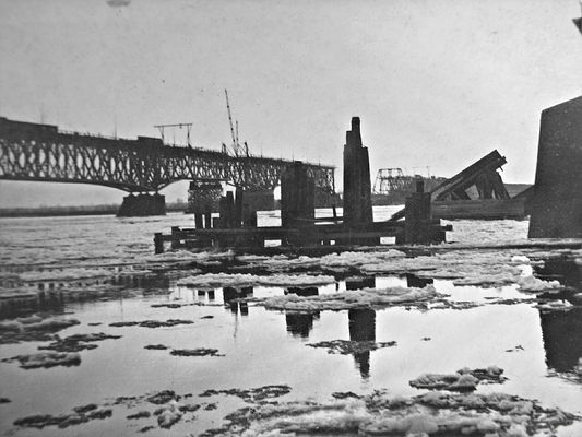 Zburzony most
Słowa kluczowe: aalleek