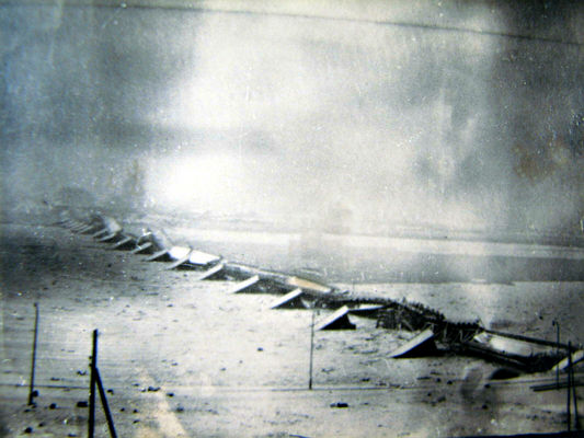 Przedwojenny drewniany most
