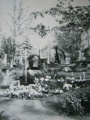 Grób 13 straconych
Cmentarz przy Al. Kobylińskiego
Słowa kluczowe: grób 13 straconych 