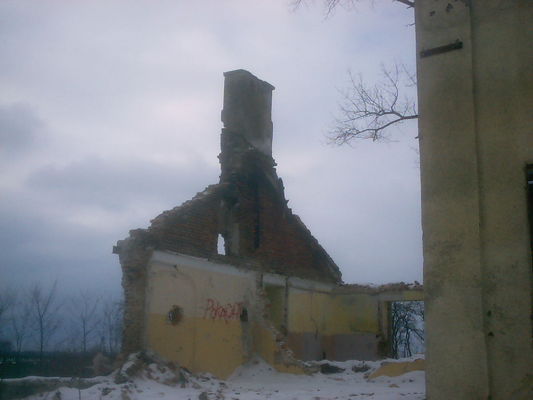 Pałac w Siecieniu
Obecnie nieistniejący Pałacyk w Siecieniu. Zdjęcie zrobione w 2003 roku.
Słowa kluczowe: Siecień 