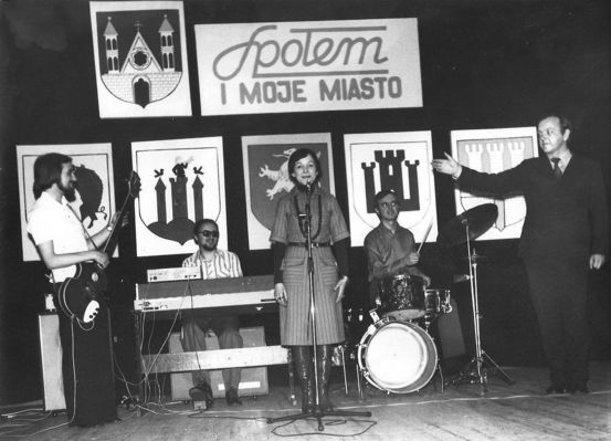 ***
nieznany zespół muzyczny - bardzo proszę o identyfikacje
