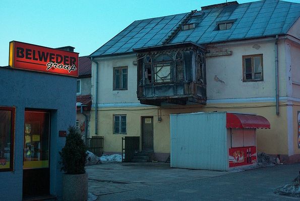 Kuczka na Tumskiej
Inna jest na mostowej. Może ktoś zna inne? Tego rodzaju charakterystyczne elementy architektoniczne domagają się, by o nie zadbać.
Słowa kluczowe: kuczka Tumska