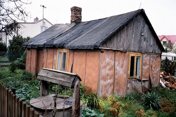 Stary dom w Nowym Gulczewie
Pośród lukrowanych i ciasno upakowanych nowych domów w Nowym Gulczewie taki widok to rarytas.
Słowa kluczowe: Gulczewo studnia 
