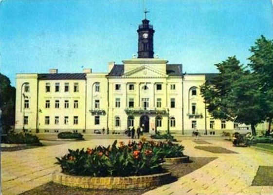 płocki ratusz
lata 70/80   XX wieku
Słowa kluczowe: płocki ratusz lata 70/80  XX wieku