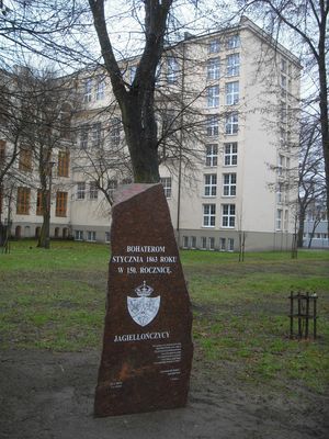 Jagiellończycy powstańcom styczniowym
Obelisk został odsłonięty 11 listopada 2013 roku w 150 rocznicę powstania.
