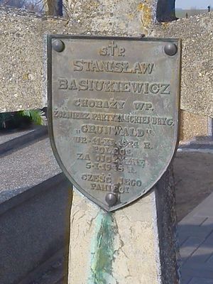 Daniszewo
Grób Stanisława Basiukiewicza, żołnierza AL, członka grupy zrzutowej.

