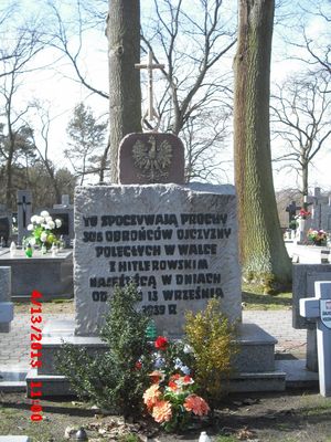 Kwatera polskich żołnierzy na dobrzykowskim cmentarzu
